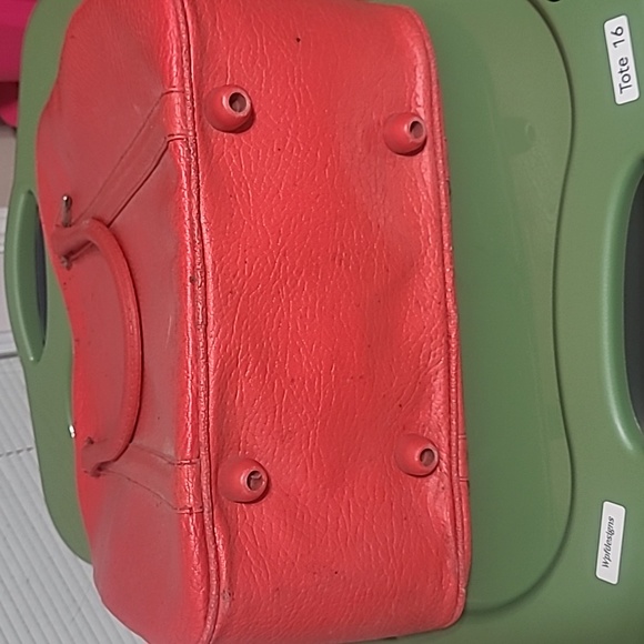 Amelia Earhart Carryon - Picture 10 of 10